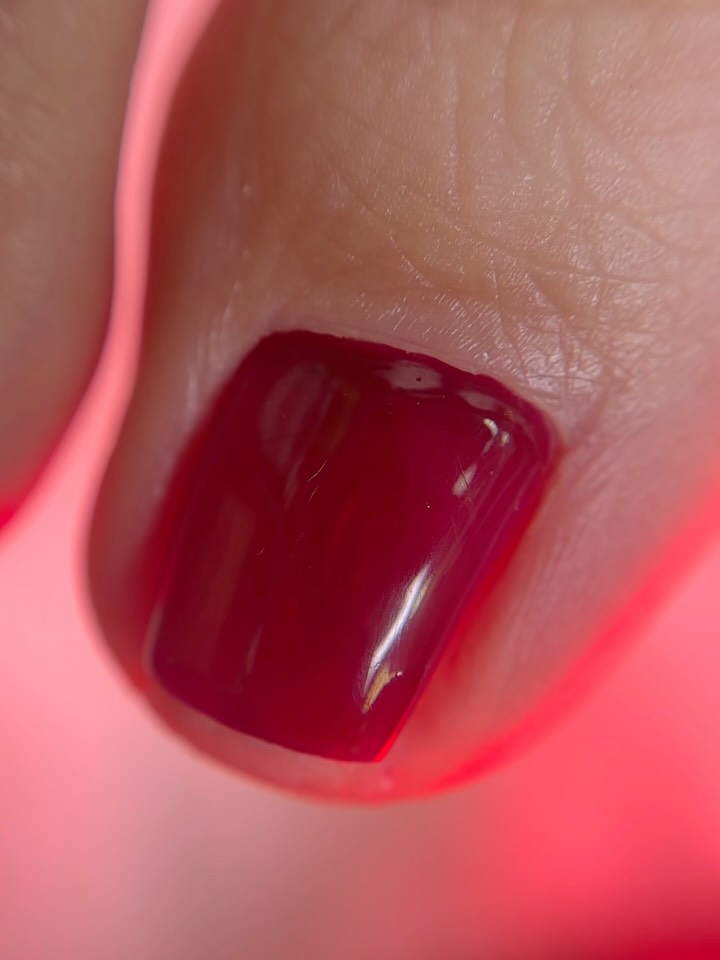 Pedicure spa con esmaltado rojo permanente en La Florida